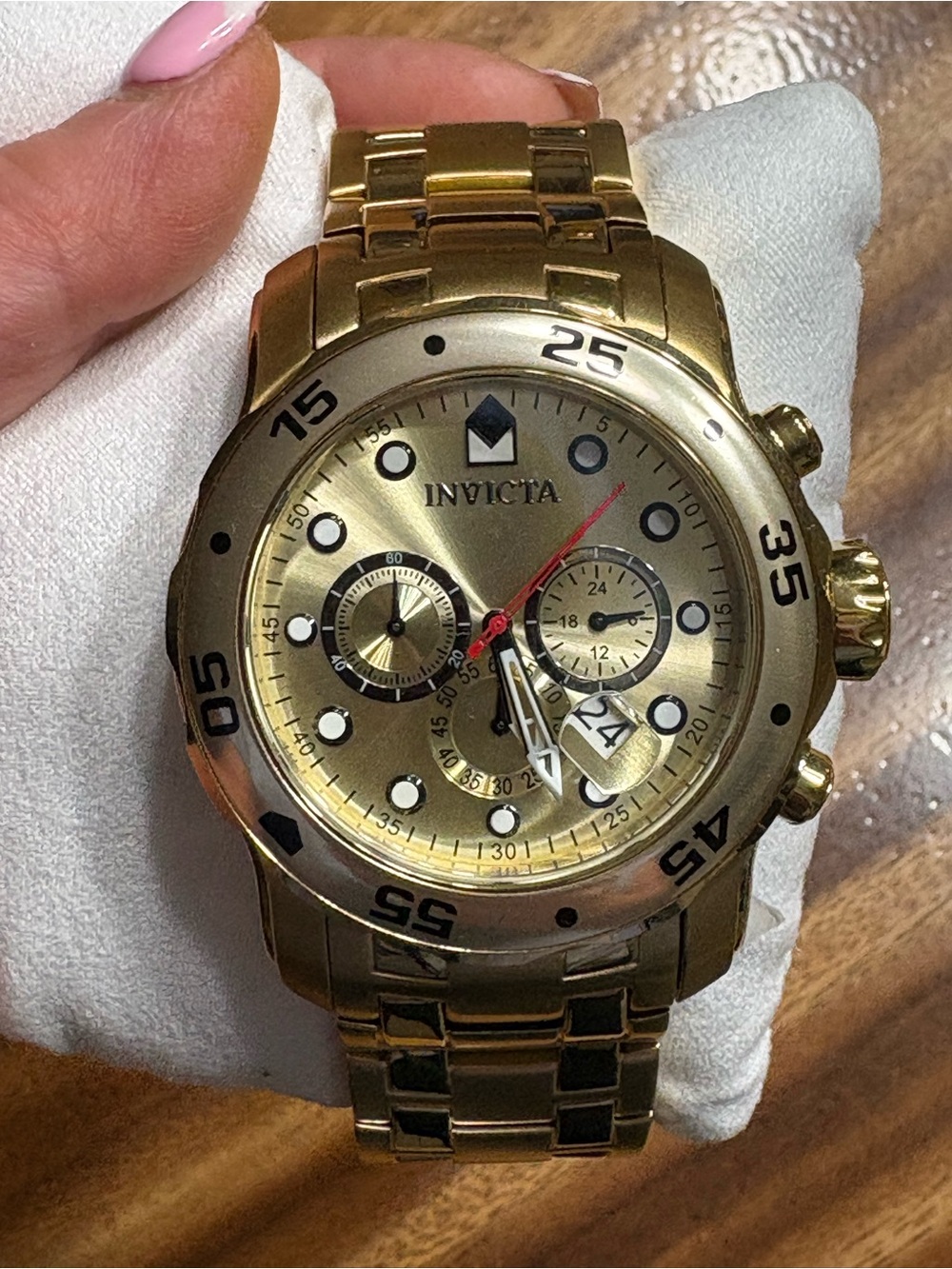NWOT Invicta Gold Mens Watch